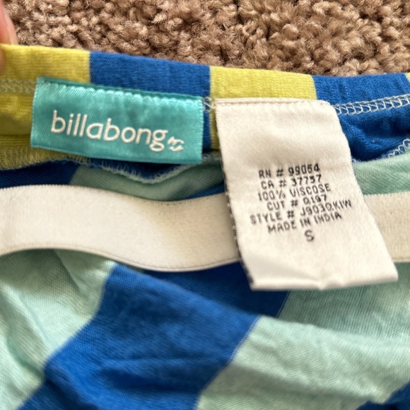 Halter blue and yellow y2k top billabong 
Size S - Picture 3 of 3